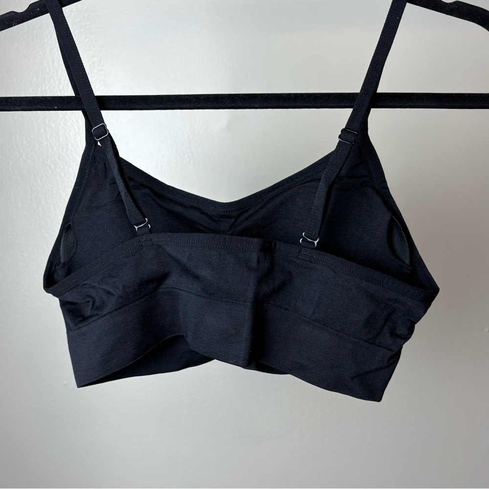 Black Ribbed Spandex Padded Sports Bra XS or girls Large/XL - Picture 2 of 3